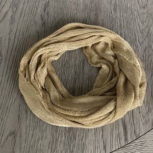 NWT, Guess, Gold Mesh Scarf.